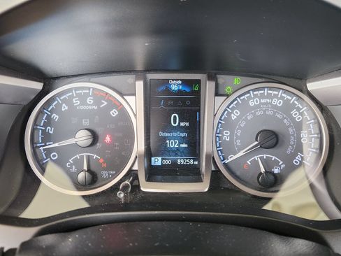 Used 2023 Toyota Tacoma SR5 RWD image 13