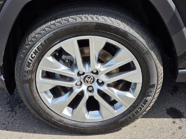 Used 2024 Toyota RAV4 Limited w/ Weather Package AWD/4WD image 18