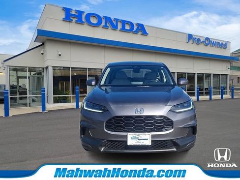 Used 2023 Honda HR-V LX image 2