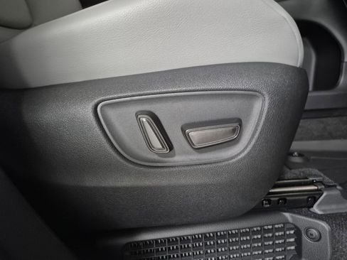New 2026 Toyota Sienna XLE image 43