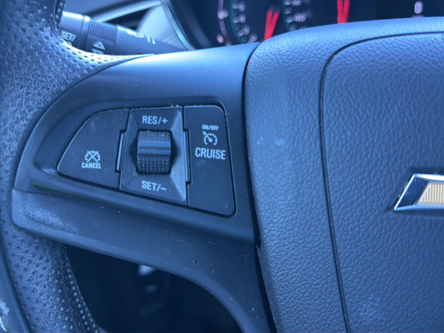 Used 2022 Chevrolet Trax LT AWD/4WD image 9