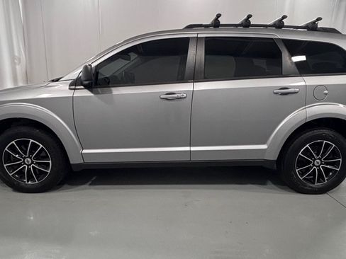 Used 2018 Dodge Journey SE w/ Blacktop Package FWD image 8