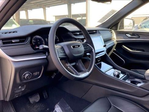 New 2026 Jeep Grand Cherokee Limited AWD/4WD image 36