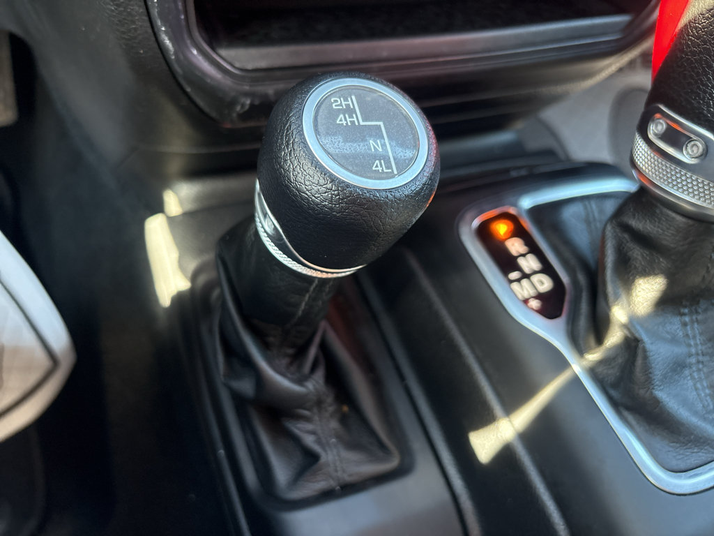 Used 2021 Jeep Wrangler Sport AWD/4WD image 18