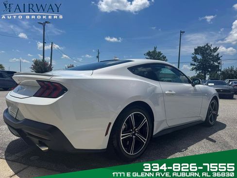 Used 2024 Ford Mustang Premium image 6