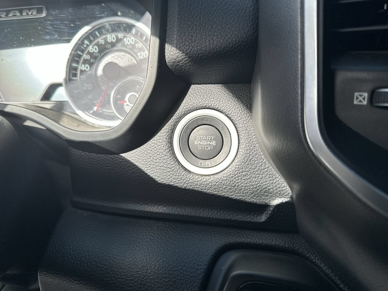 Used 2021 RAM 1500 Big Horn AWD/4WD image 8