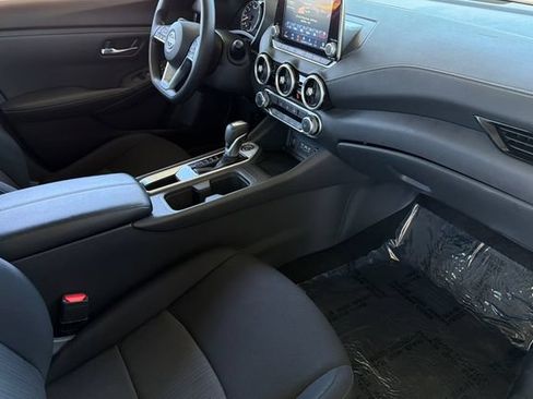Used 2024 Nissan Sentra SV FWD image 18