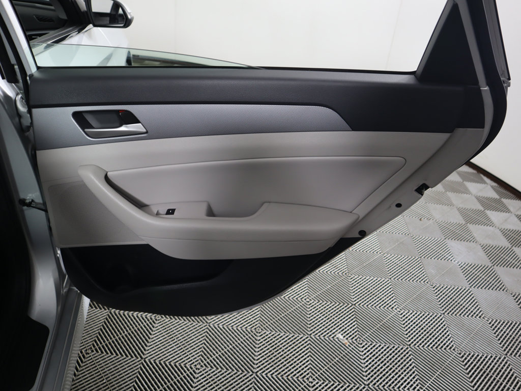 Used 2019 Hyundai Sonata SEL w/ Winter Weather Package FWD image 23