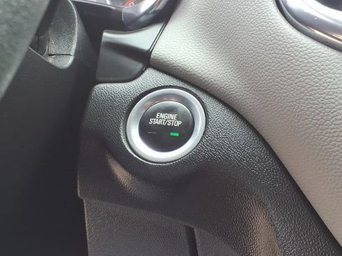 Used 2023 Chevrolet Equinox LT FWD image 25