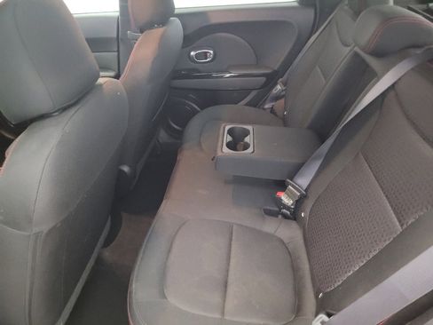 Used 2019 Kia Soul + image 18