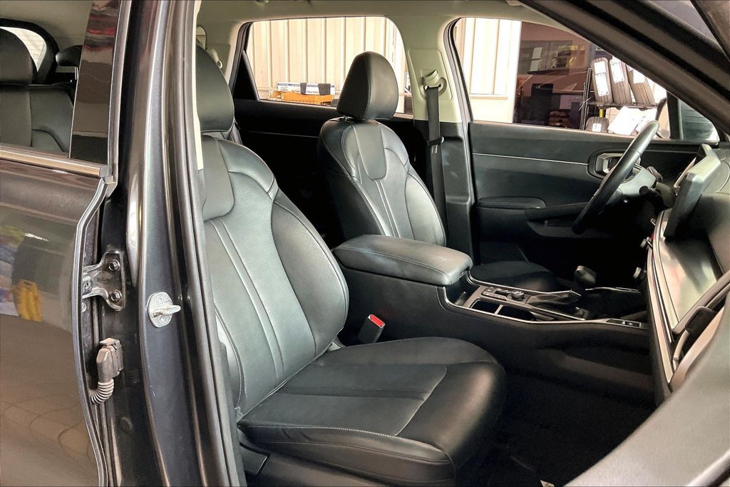 Used 2024 Kia Sorento S FWD image 22