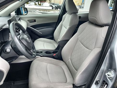 Used 2022 Toyota Corolla Cross L image 15