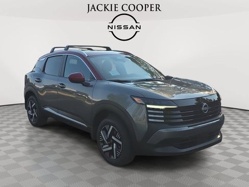 New 2027 Nissan Kicks SV w/ SV Premium Package FWD image 3