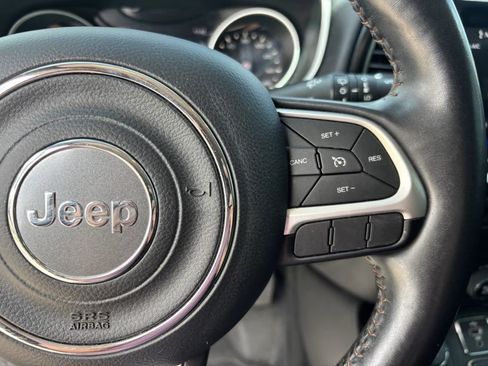 Used 2018 Jeep Compass Limited w/ Navigation Group AWD/4WD image 31