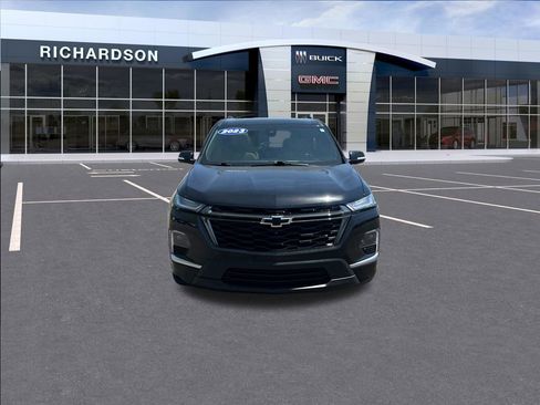 Used 2023 Chevrolet Traverse Premier AWD/4WD image 9
