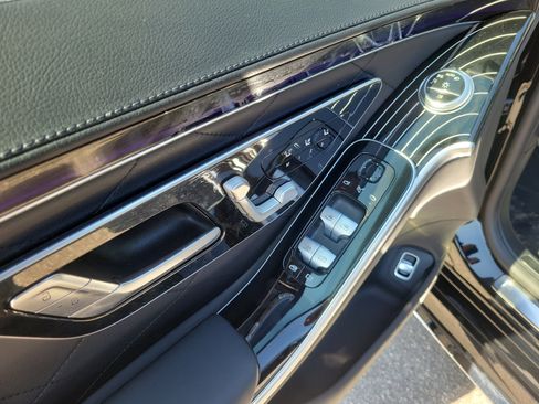 Certified 2025 Mercedes-Benz S 580 4MATIC Sedan image 17