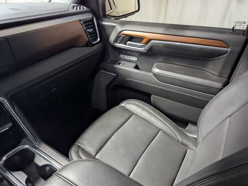 Used 2023 GMC Sierra 1500 Denali w/ Denali Reserve Package AWD/4WD image 8