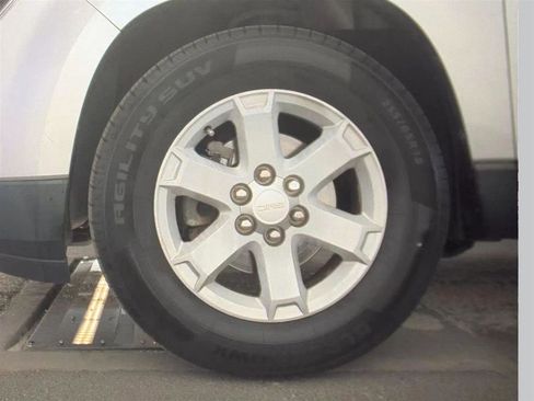 Used 2014 GMC Acadia SLE FWD image 9