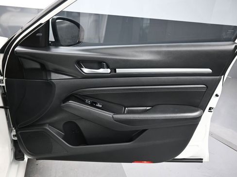 Used 2020 Nissan Altima 2.0 Platinum image 40