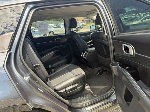 Used 2022 Kia Sorento SX AWD/4WD image 14