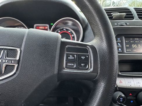 Used 2020 Dodge Journey SE w/ Blacktop Package FWD image 20