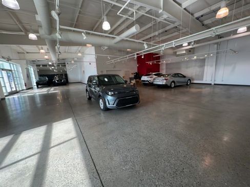 Used 2025 Kia Soul LX w/ LX Technology Package FWD image 15