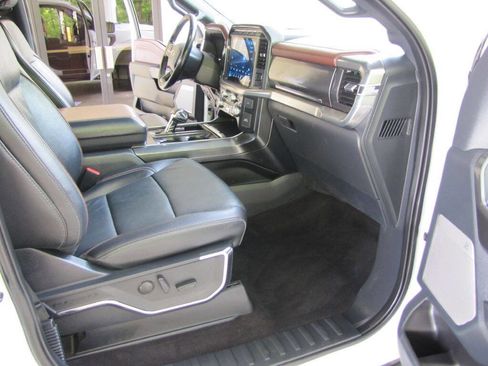 Used 2022 Ford F150 Lariat image 22