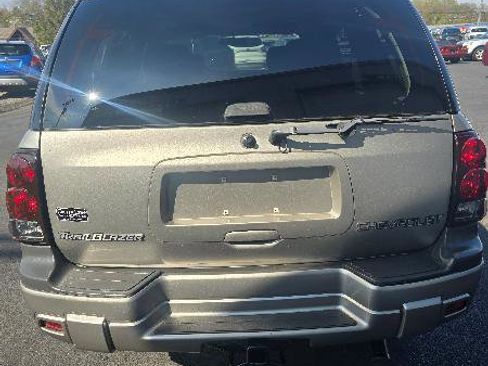 Used 2002 Chevrolet TrailBlazer LS w/ Preferred Equipment Group image 3