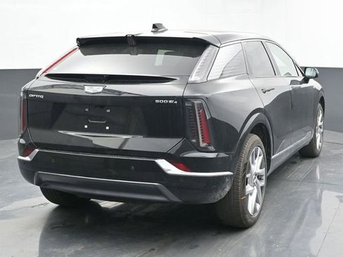 New 2025 Cadillac Optiq Luxury 1 w/ LPO, Floor Liner Package image 8