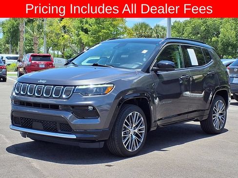 Used 2022 Jeep Compass Limited w/ Elite Group AWD/4WD image 3