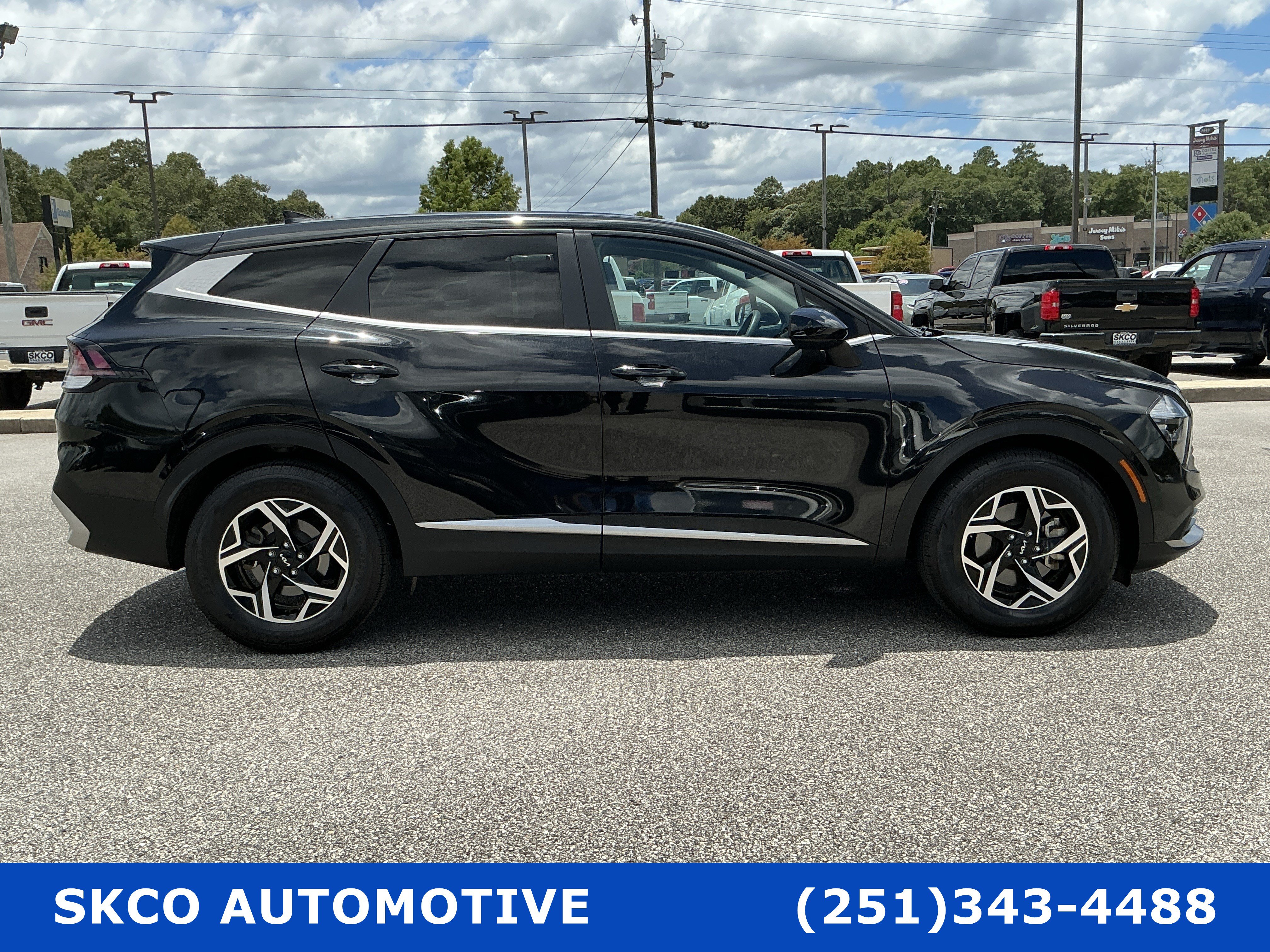 Used 2023 Kia Sportage LX FWD image 6