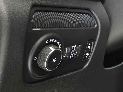 Used 2024 Jeep Wagoneer L Series II w/ Flexible Seating Group AWD/4WD image 28