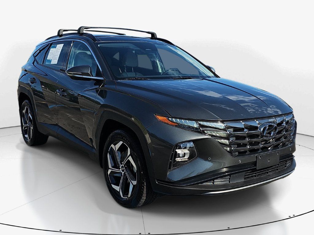 Used 2023 Hyundai Tucson Limited w/ Winter Package AWD/4WD image 3