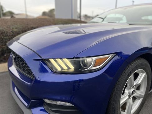 Used 2016 Ford Mustang Convertible image 13