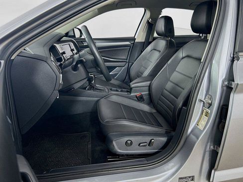 Used 2022 Volkswagen Jetta SE FWD image 20