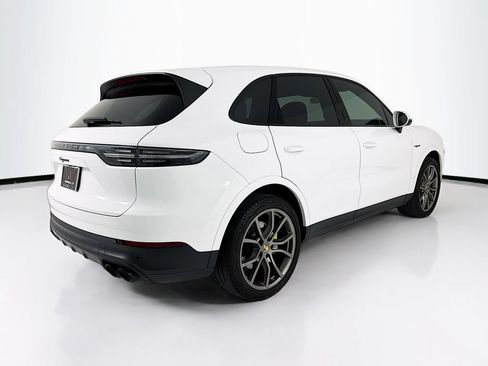 Certified 2023 Porsche Cayenne Platinum Edition AWD/4WD image 7