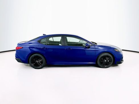 Used 2025 Toyota Camry SE FWD image 10