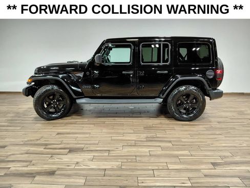 Used 2021 Jeep Wrangler Unlimited Sahara AWD/4WD image 14
