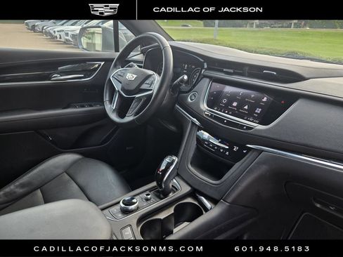 Used 2020 Cadillac XT5 Premium Luxury FWD image 19