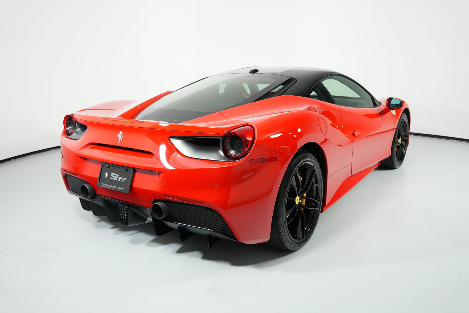 Used 2016 Ferrari 488 GTB RWD image 14