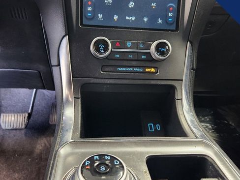 Used 2022 Ford Edge Titanium w/ Equipment Group 301A AWD/4WD image 15