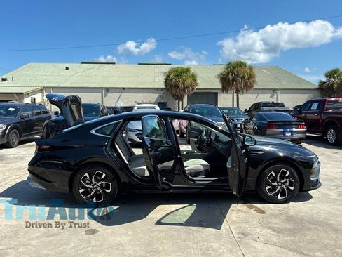 Used 2025 Hyundai Sonata SEL FWD image 19