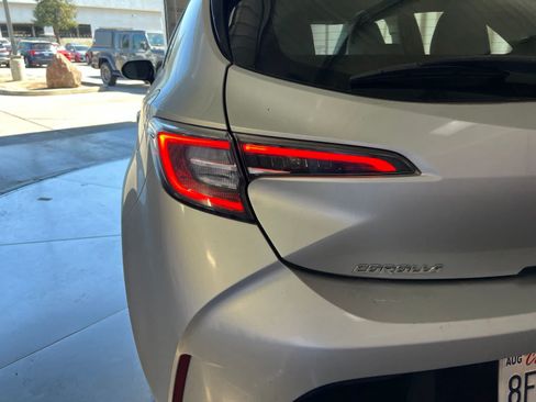 Used 2019 Toyota Corolla SE FWD image 10