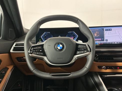 Certified 2025 BMW 330i xDrive Sedan w/ M Sport Package AWD/4WD image 17