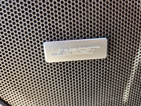 Used 2024 Chevrolet Blazer LT w/ Sound & Technology Package FWD image 13