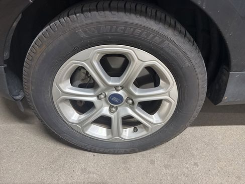 Used 2019 Ford EcoSport SE w/ SE Convenience Package image 11