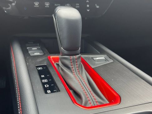 New 2025 Nissan Kicks SR w/ SR Premium Package image 32