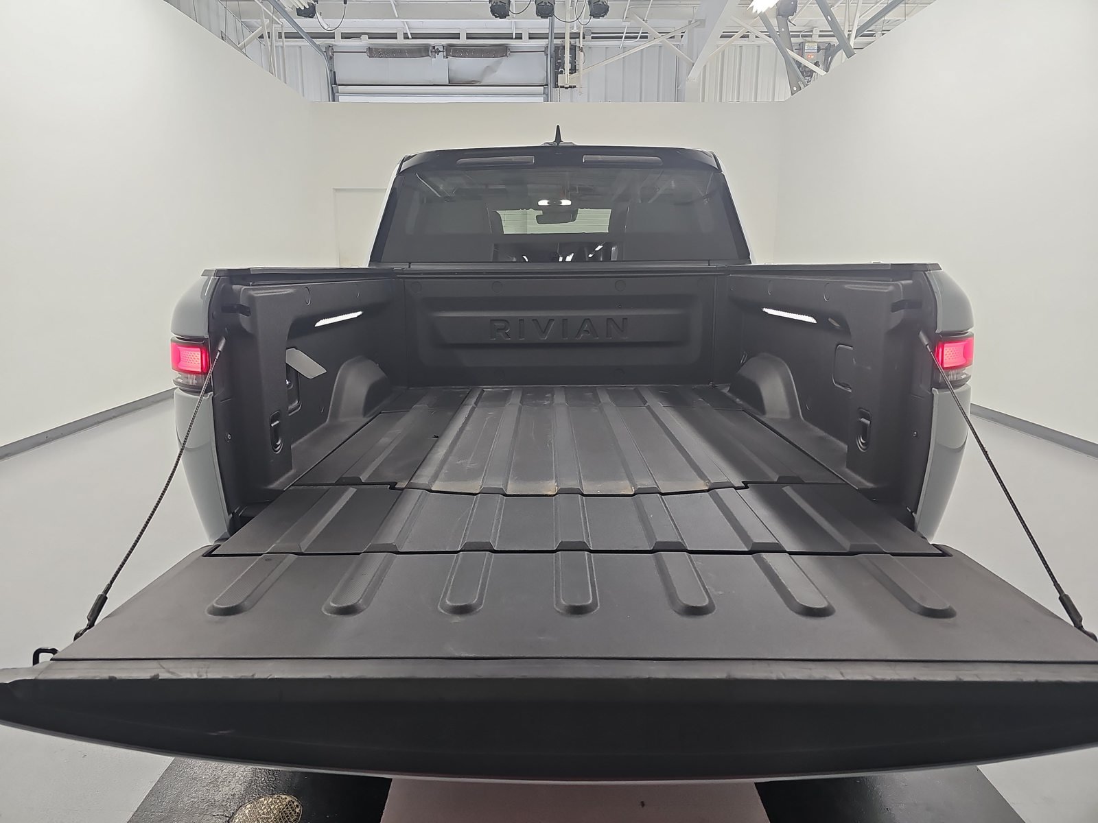Used 2023 Rivian R1T Adventure Quad AWD/4WD image 15