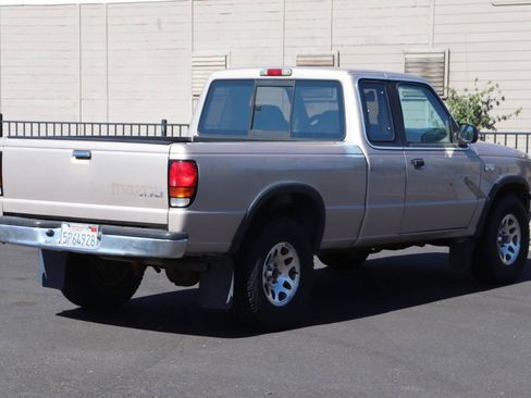 Used 1997 MAZDA B-Series Pickup 4x4 Cab Plus B4000 image 11