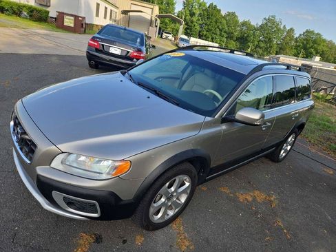 Used 2011 Volvo XC70 T6 AWD/4WD image 32
